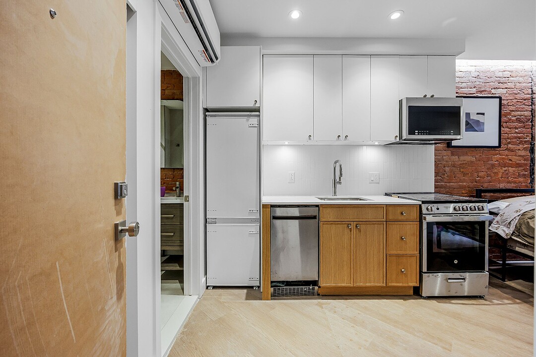 4298 Rue St-Denis, Apt. 10, Le Plateau-Mont-Royal, Québec