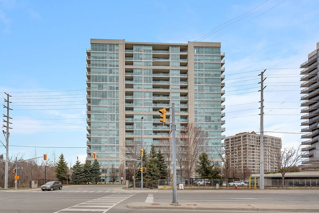 1055 Southdown Rd #210, Mississauga, Ontario