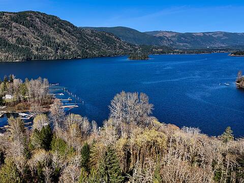 10200 South Shore Road, Honeymoon Bay