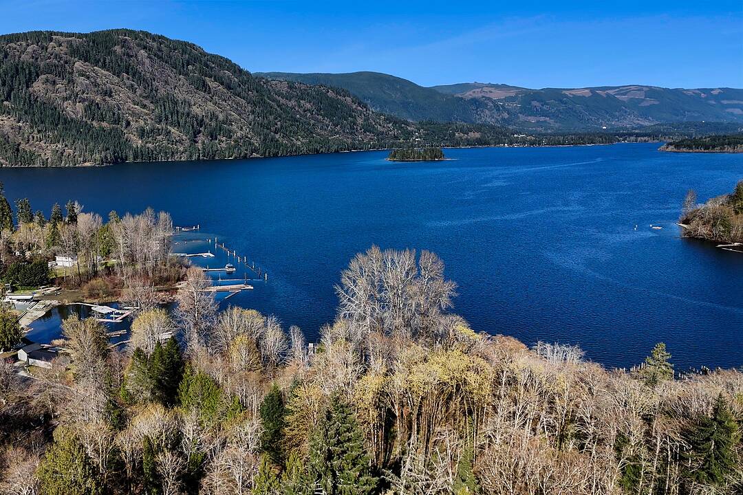 10200 South Shore Road, Honeymoon Bay, British Columbia