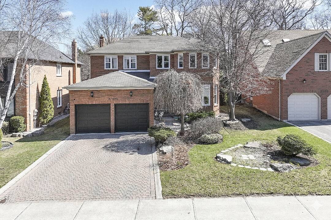 3940 Rolling Valley Dr, Mississauga, Ontario