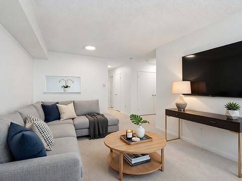 75 King St E #1703, Mississauga