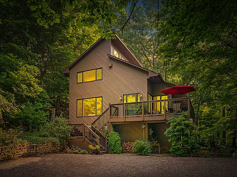 141 Valley Rd, Hamilton