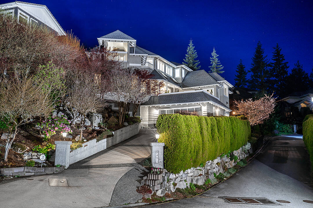 5431 West Vista Court, West Vancouver, British Columbia