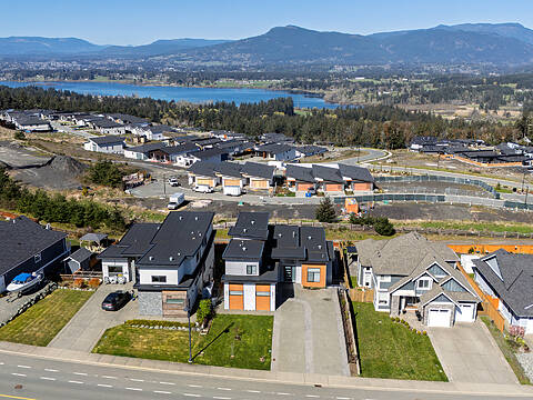 6334 Nevilane Drive, Duncan