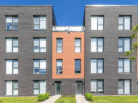 2411 Rue des Équinoxes, Saint-Laurent