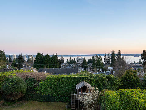 2374 Nelson Avenue, West Vancouver