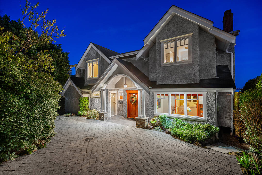 2374 Nelson Avenue, West Vancouver, British Columbia