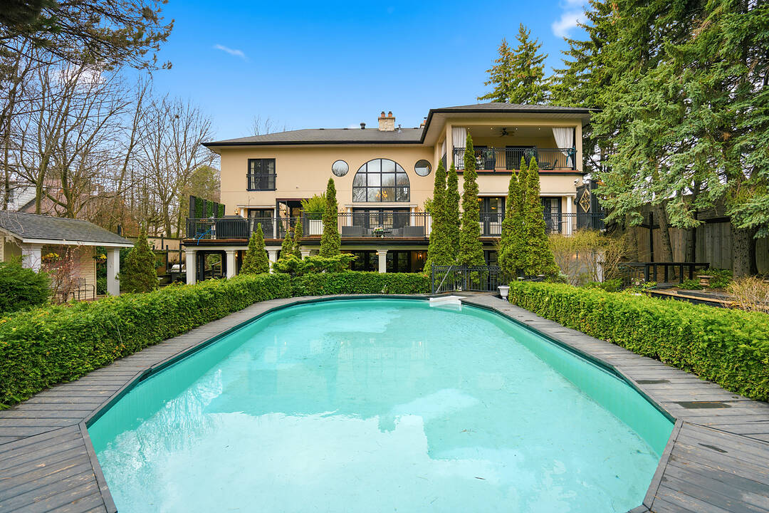 55 Pine Ridge Dr, Toronto, Ontario