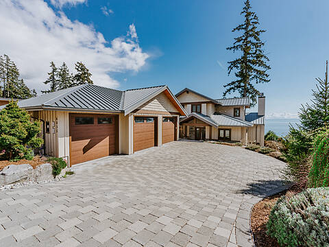 6035 Silverstone Lane, Sechelt