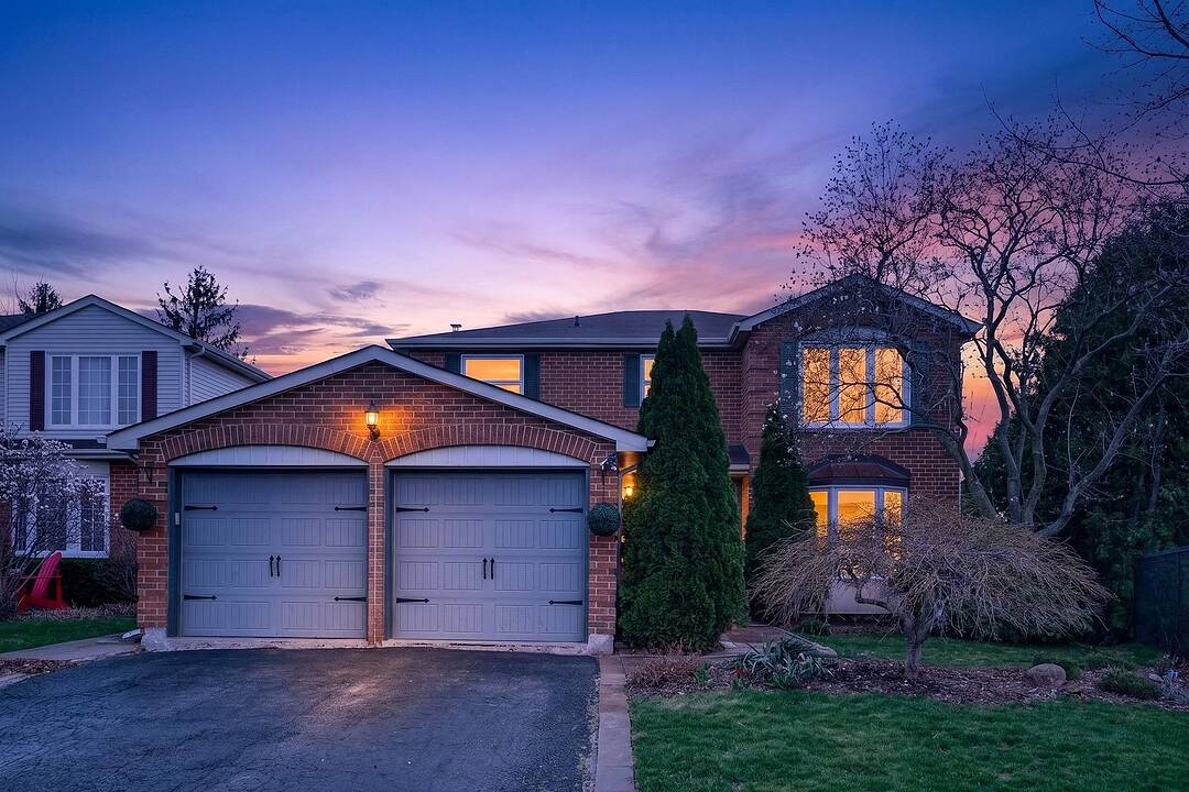 2163 Winding Way, Burlington, Ontario