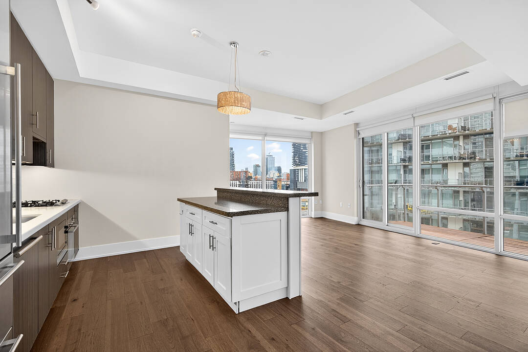 29 Queens Quay E #701, Toronto, Ontario