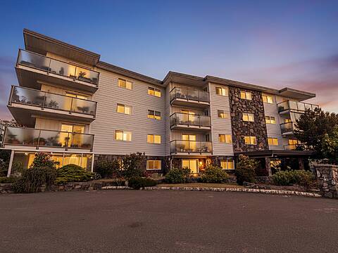 207-848 Esquimalt Road, Esquimalt