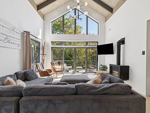 3005 Allée du Valais, Apt. 201, Mont-Tremblant