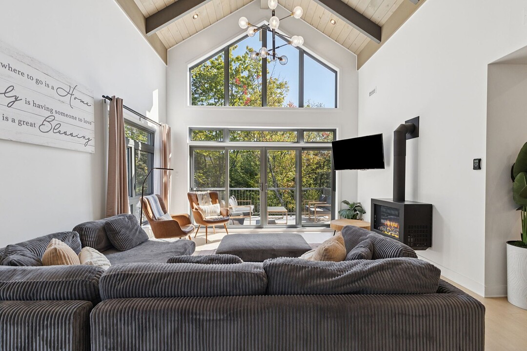 3005 Allée du Valais, Apt. 201, Mont-Tremblant, Québec