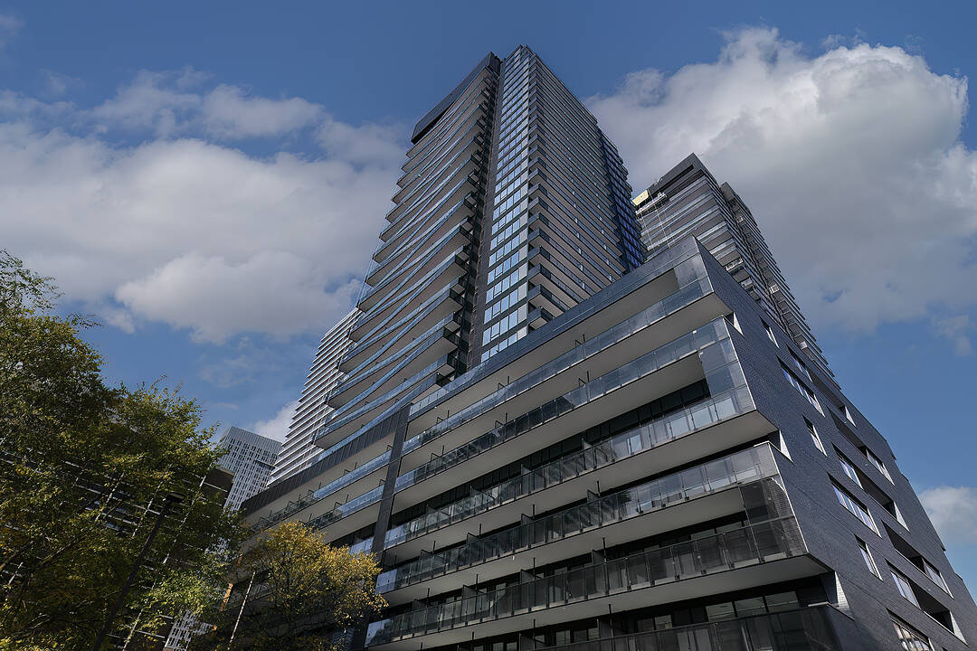 127 Broadway Ave #1102S, Toronto, Ontario