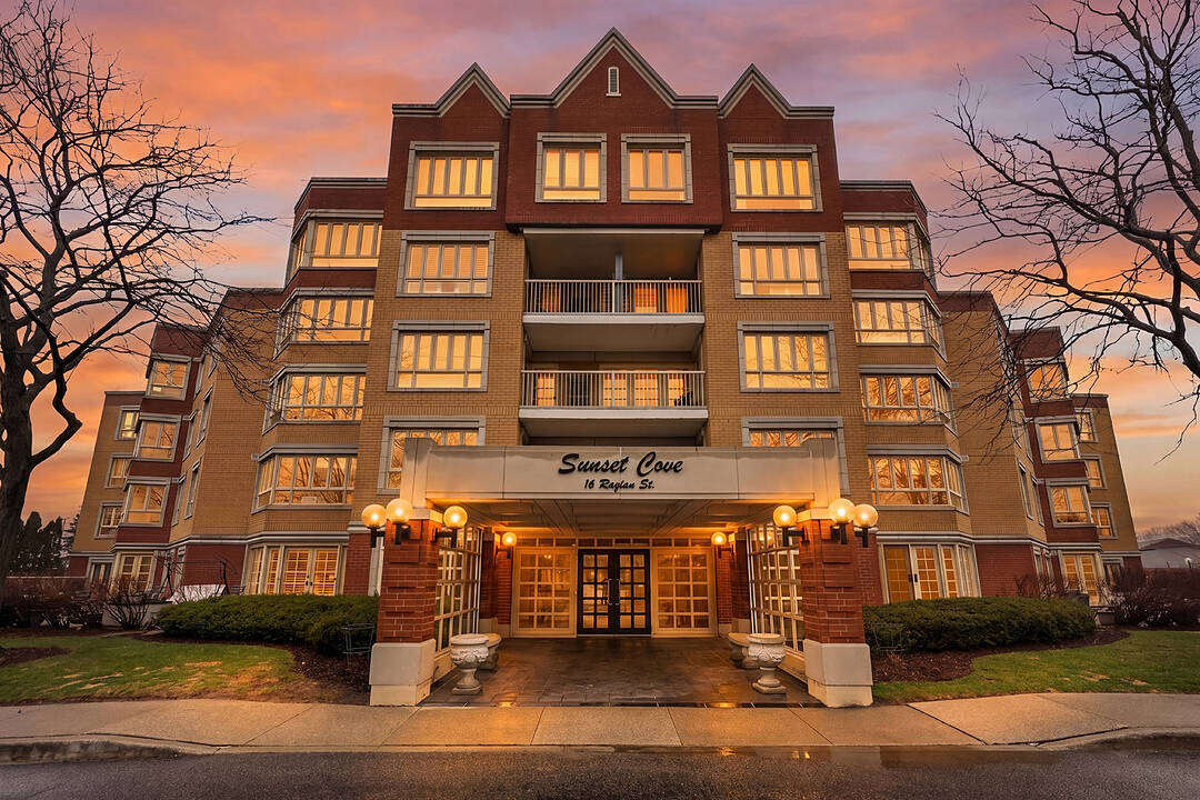 16 Raglan Street #402, Collingwood, Ontario