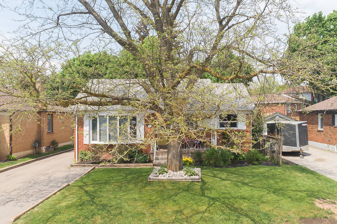 45 Churchill Cres, Halton Hills, Ontario