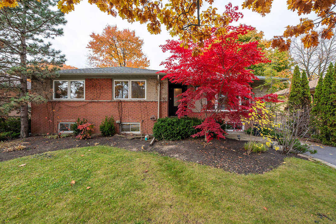 71 North Forster Park Drive, Oakville, Ontario