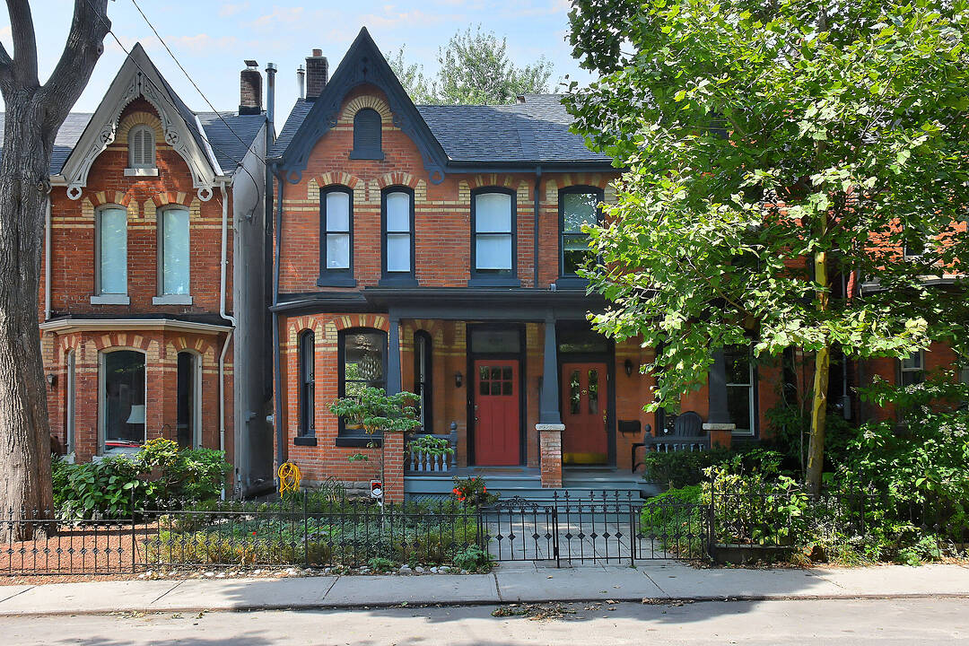 422 Sackville St, Toronto, Ontario