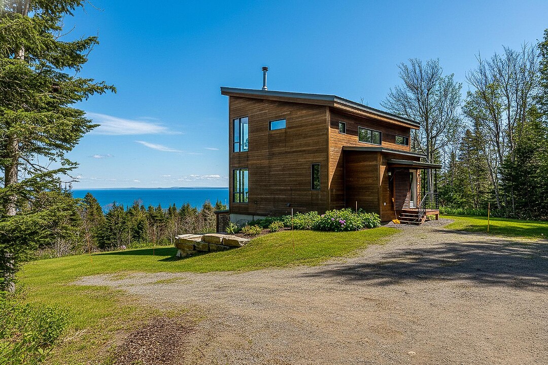 1581 Ch. des Hauts-Bois, Saint-Irénée, Québec