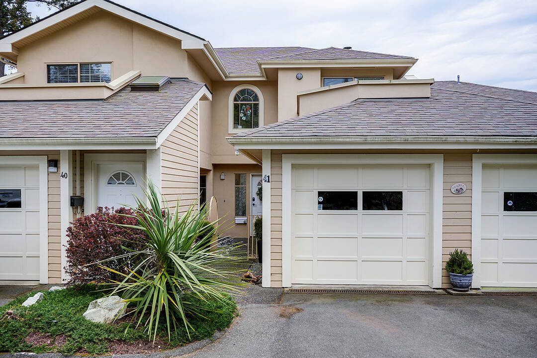 41-909 Admirals Road, Esquimalt, British Columbia