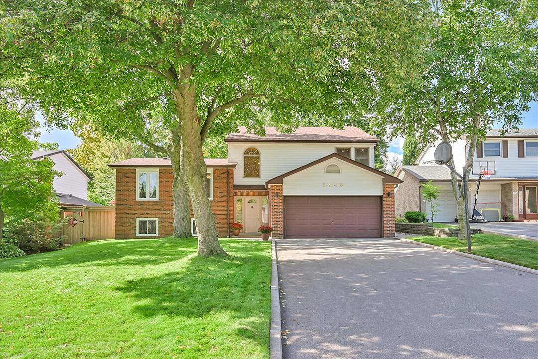 1248 Landfair Crescent, Oakville, Ontario