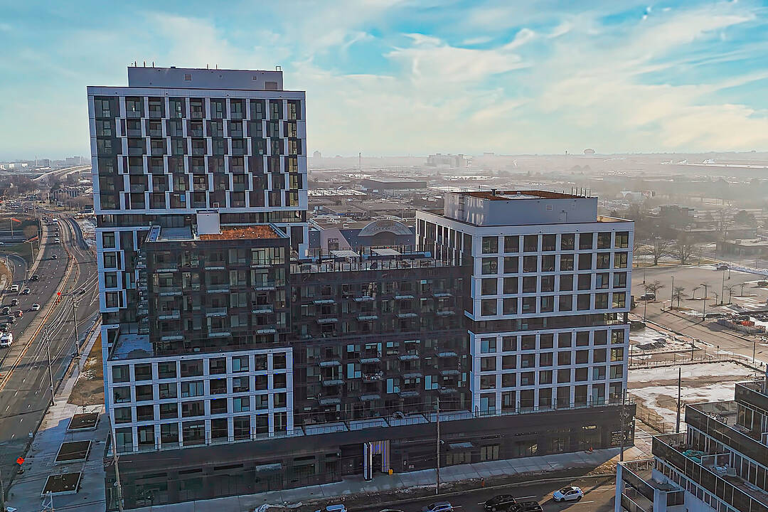 1007 The Queensway #217, Toronto, Ontario