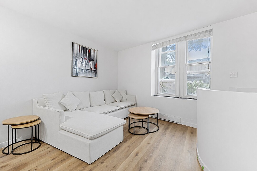 2060 Rue St-Denis, Apt. 301, Ville-Marie, Québec