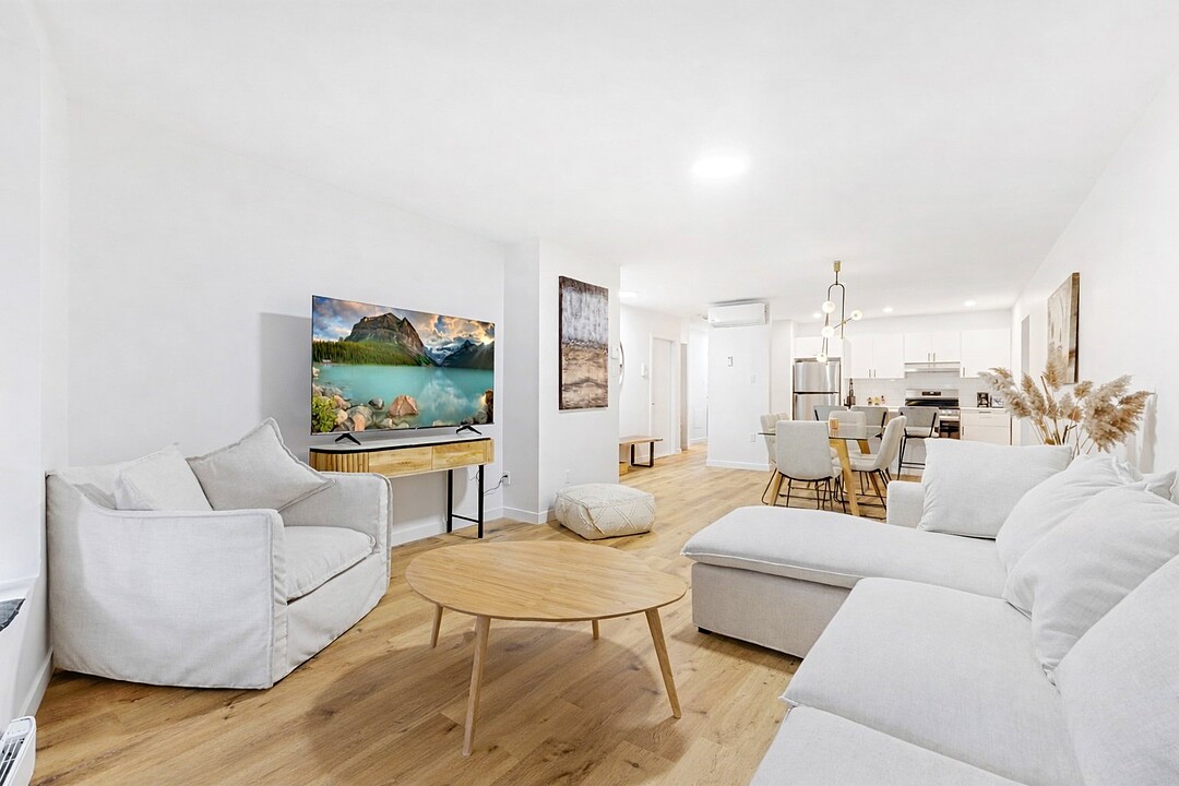 2060 Rue St-Denis, Apt. 202, Ville-Marie, Québec