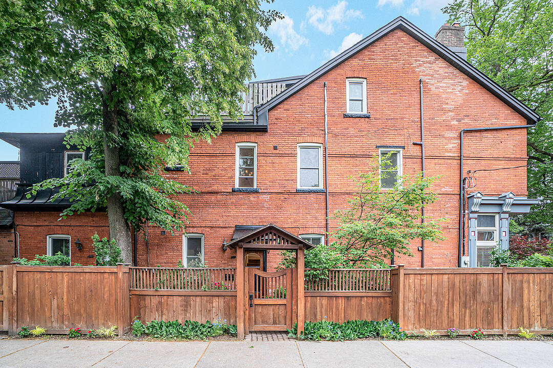 225 Major St #3, Toronto, Ontario