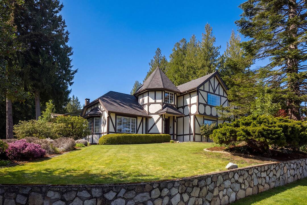 1753 Mayneview Terrace, North Saanich, British Columbia