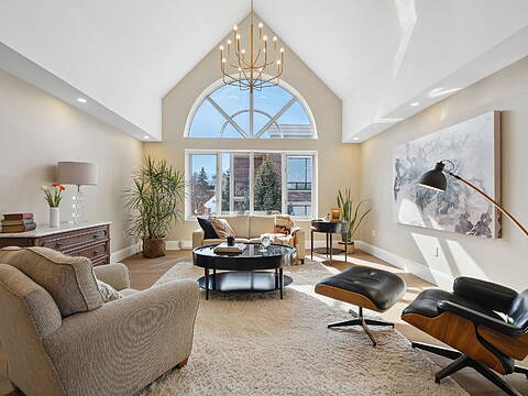 30 Front St #401, Stratford