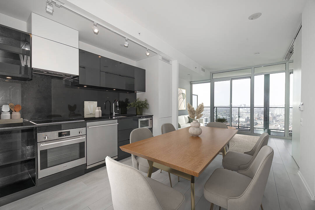 125 Peter St #2603, Toronto, Ontario