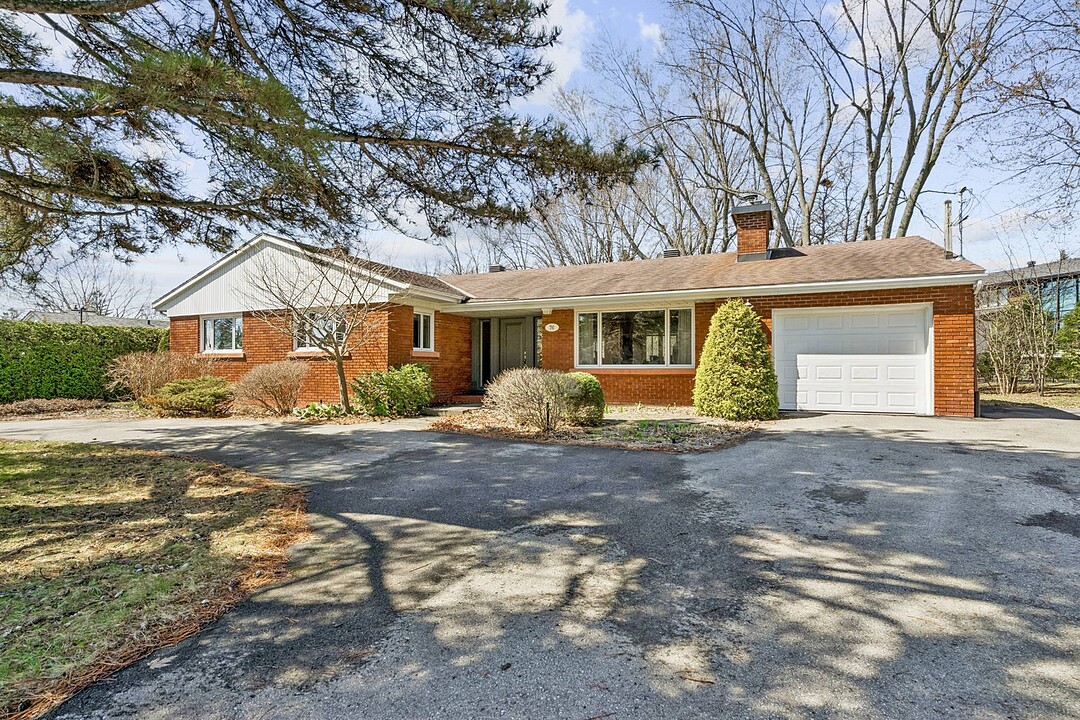 76 Rue Churchill, Baie-d'Urfé, Québec