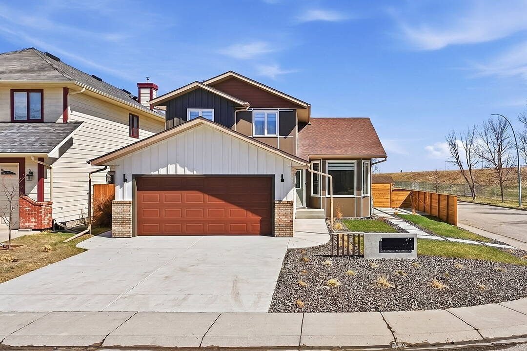 42 Sunvista Crescent SE, Calgary, Alberta