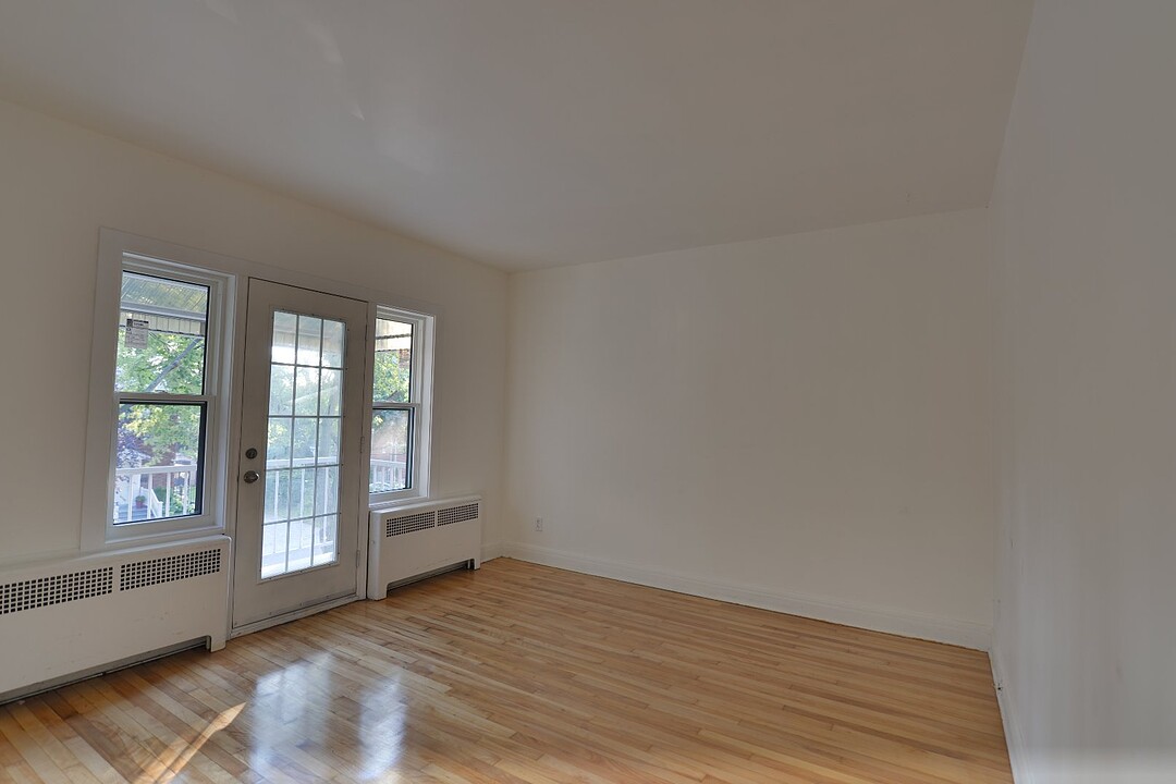 973 Rue Tait, Apt. 3, Saint-Laurent, Québec