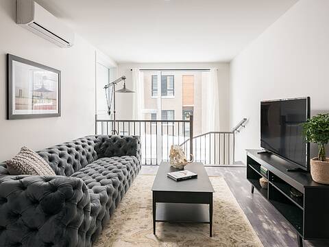 2085 Av. Papineau, Apt. 102, Ville-Marie