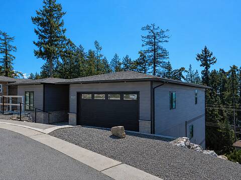 5957 Barnacle Place, Sechelt