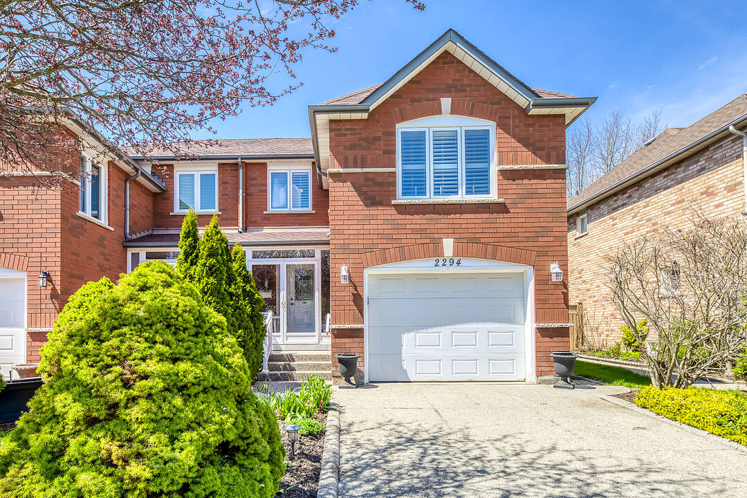 2294 Dale Ridge Dr, Oakville, Ontario