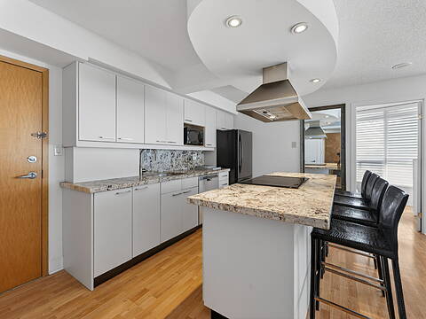 550 Queens Quay W #809, Toronto