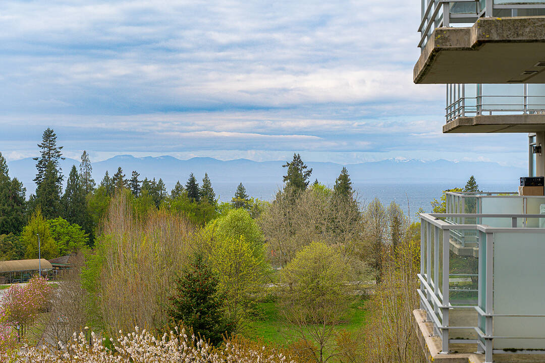 2688 West Mall #702, Vancouver, British Columbia