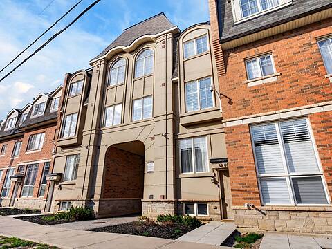 2420 Baronwood Dr #39-02, Oakville