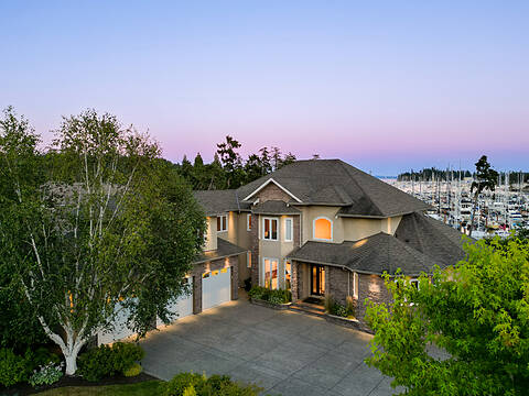 1867 Marina Way, North Saanich