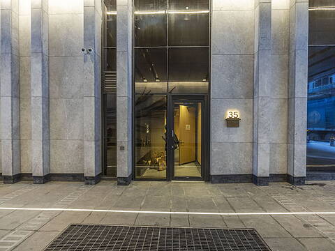 35 Mercer St #2410, Toronto