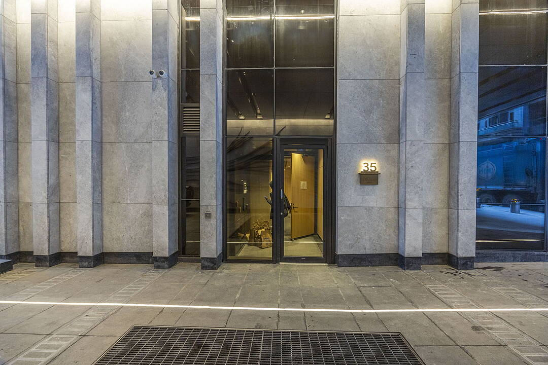 35 Mercer St #2410, Toronto, Ontario