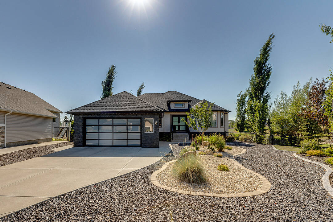 8 Cameron Close, Okotoks, Alberta
