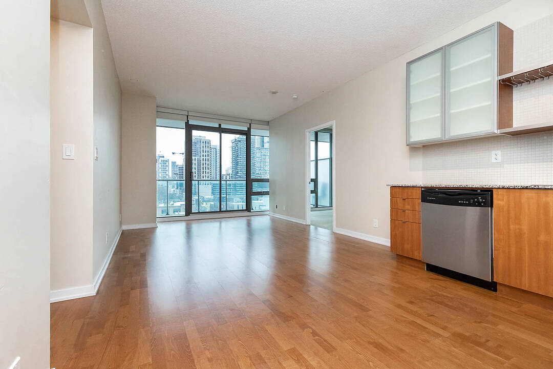 33 Lombard St #1004, Toronto, Ontario