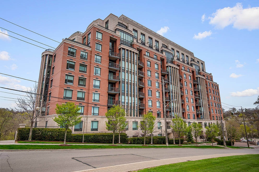 30 Old Mill Rd #301, Toronto, Ontario