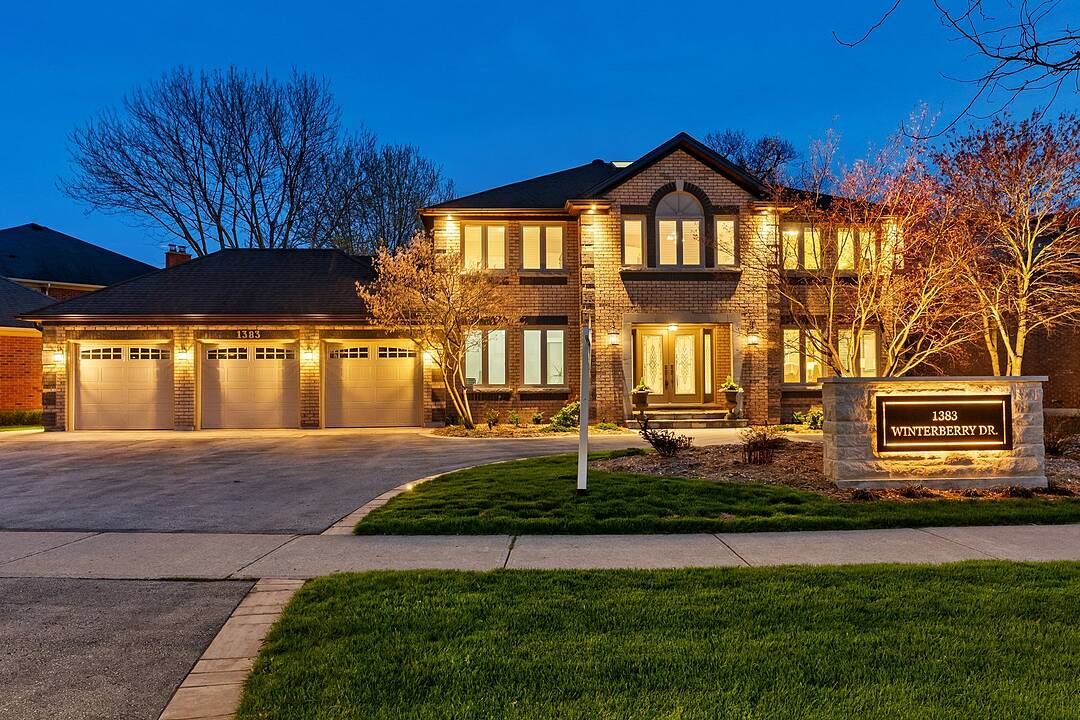1383 Winterberry Dr, Burlington, Ontario